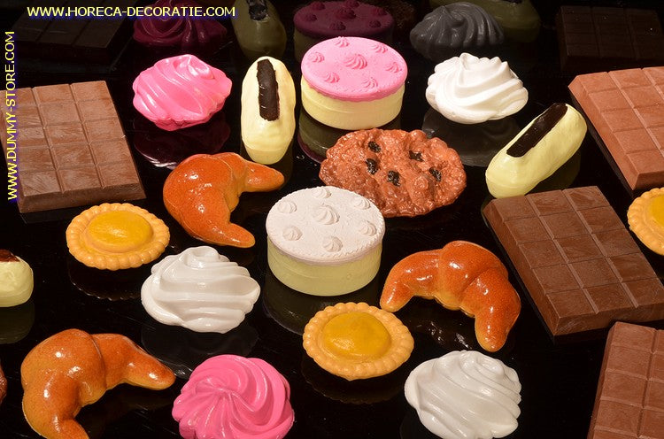 Cookies and sweets assortment, 24 pieces - dummy