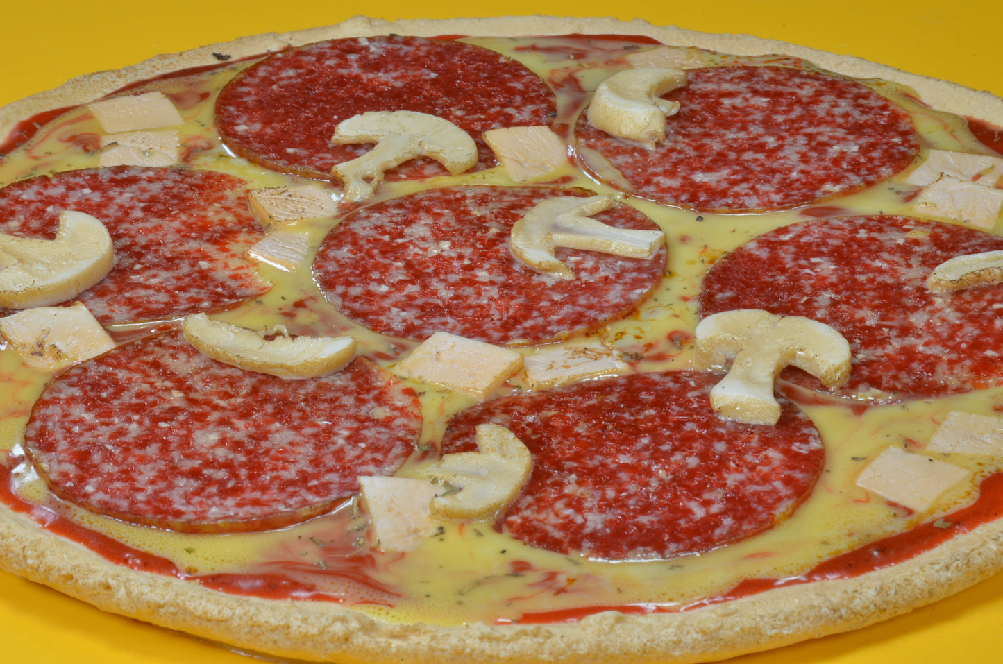 Pizza, Salami - fake