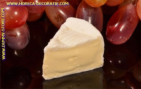 Camembert point 4x3 cm H: 3 cm, dummy imitation
